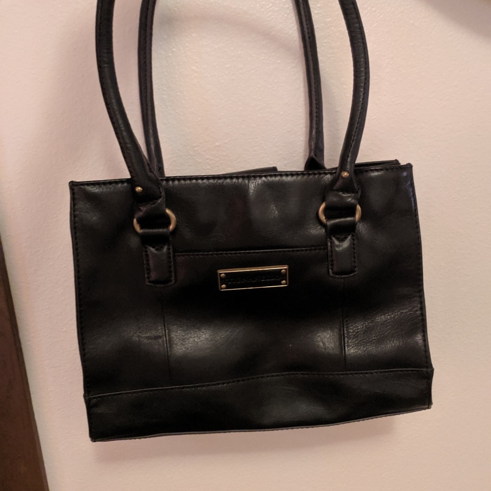 Classic black leather shoulder bag